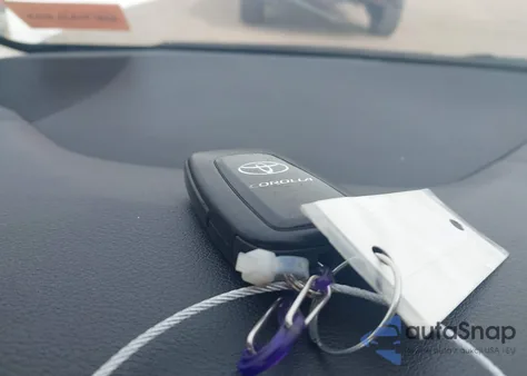 2022 Toyota Corolla Hybrid Le из США, поврежденный, VIN JTDEAMDE9N3009799